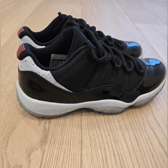 Jordan 11 Low "Infrared" - Picture 6 of 7